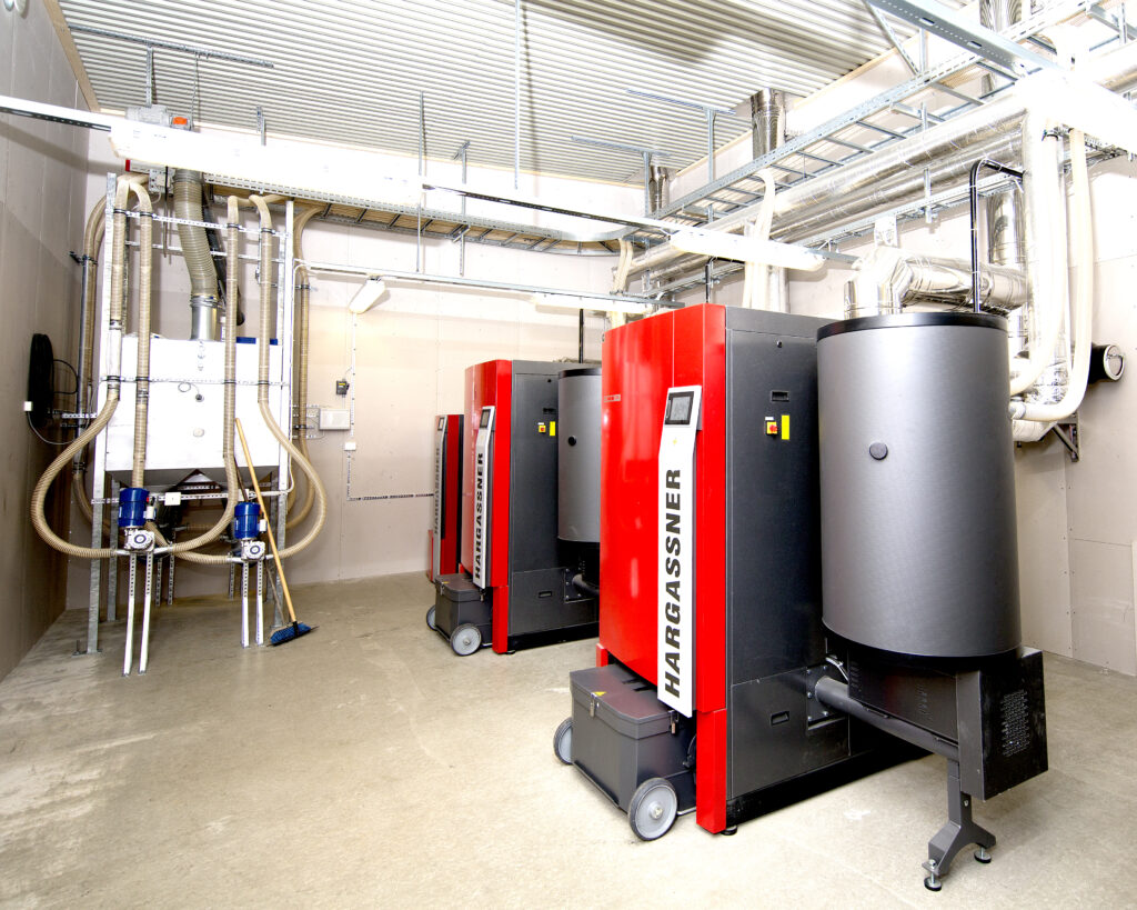 JEMT Vatten och Värme installerade pelletspannor på 700kW för miljövänlig uppvärmning på Minera Skifer AB